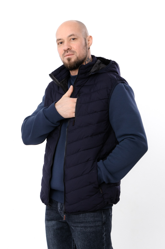 Жилетка чоловіча